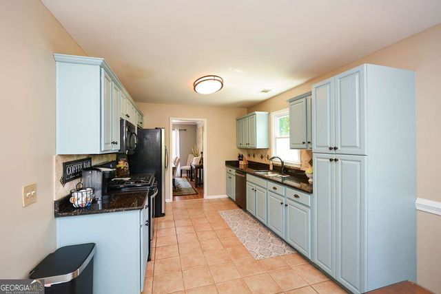 10 Arbor Hills S Road S, Talking Rock, GA 30175