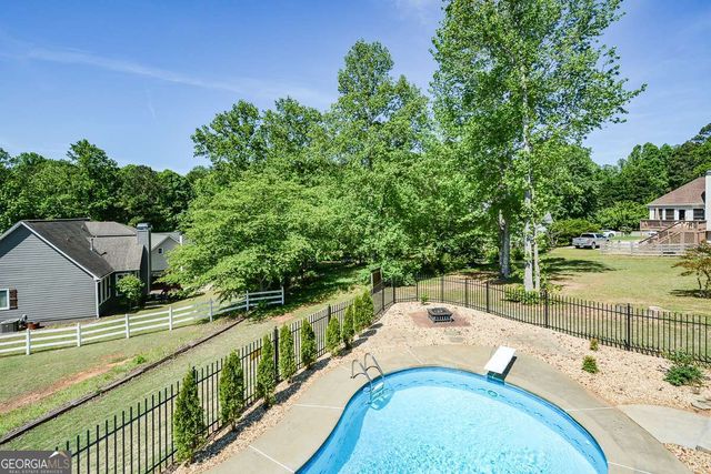 10 Arbor Hills S Road S, Talking Rock, GA 30175