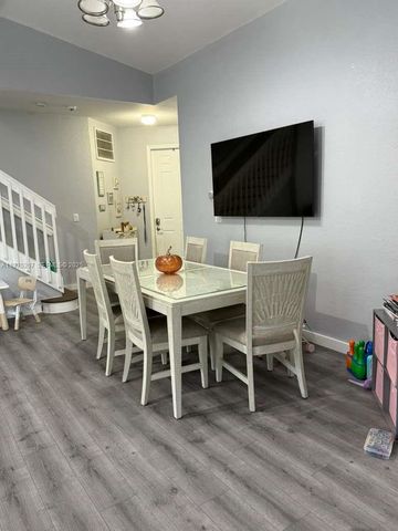 1271 NE 40th Rd 1271, Homestead, FL 33033