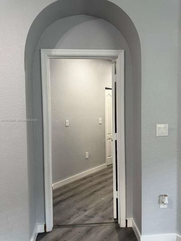 1271 NE 40th Rd 1271, Homestead, FL 33033