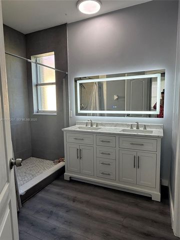 1271 NE 40th Rd 1271, Homestead, FL 33033