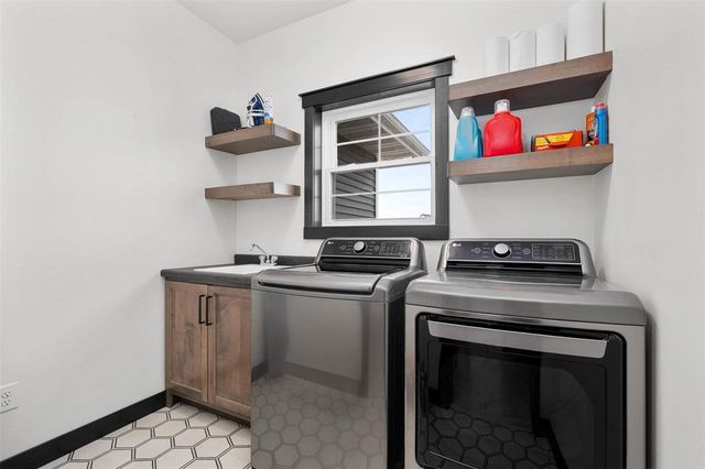 18087 22nd Avenue, Chippewa Falls, WI 54729