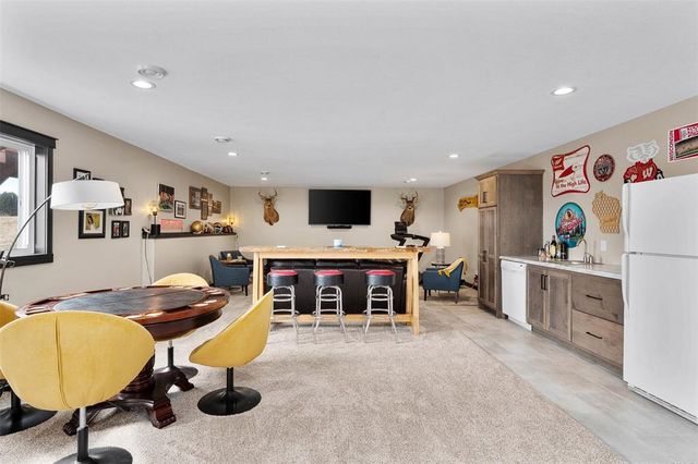 18087 22nd Avenue, Chippewa Falls, WI 54729