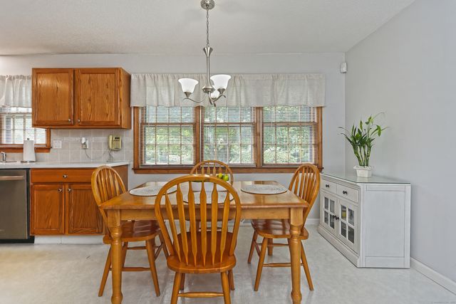 55 Kings Highway, North Haven, CT 06473