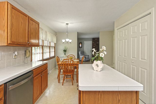 55 Kings Highway, North Haven, CT 06473