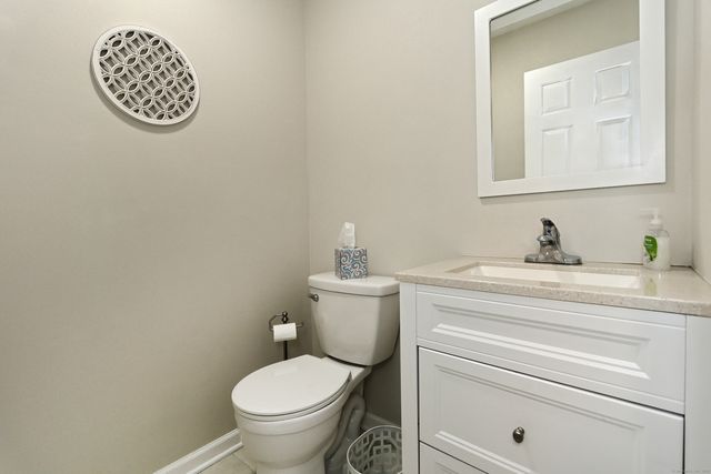 55 Kings Highway, North Haven, CT 06473