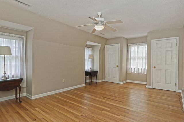 55 Kings Highway, North Haven, CT 06473