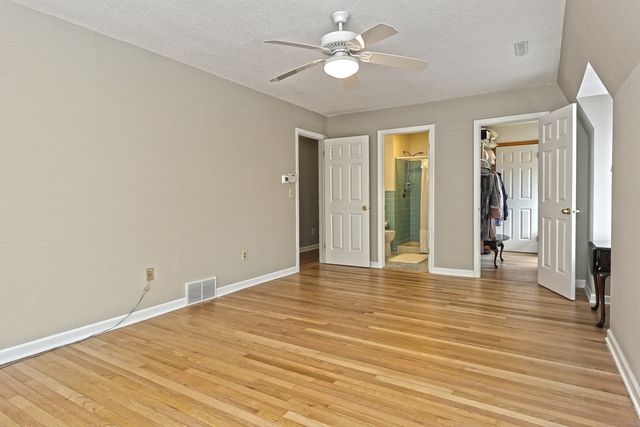 55 Kings Highway, North Haven, CT 06473