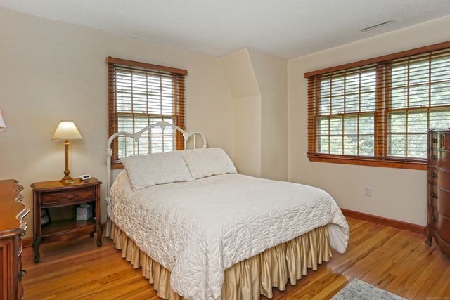 55 Kings Highway, North Haven, CT 06473