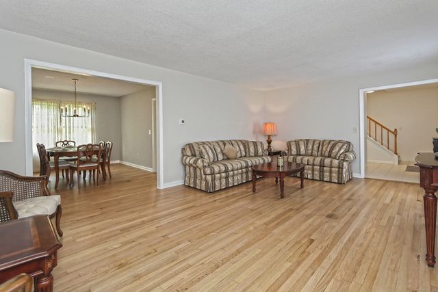 55 Kings Highway, North Haven, CT 06473