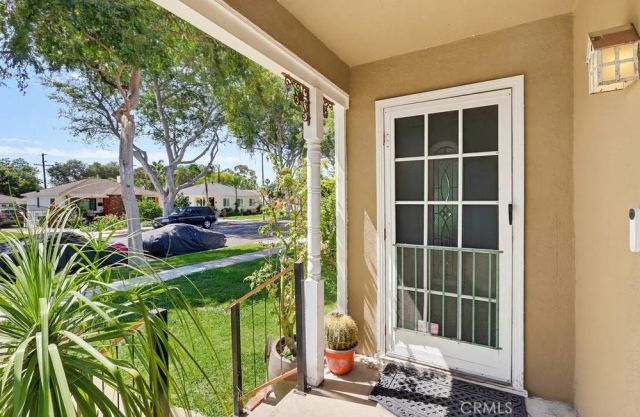 3324 Maine, Long Beach, CA 90806