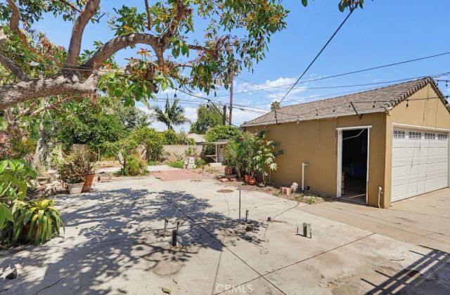 3324 Maine, Long Beach, CA 90806