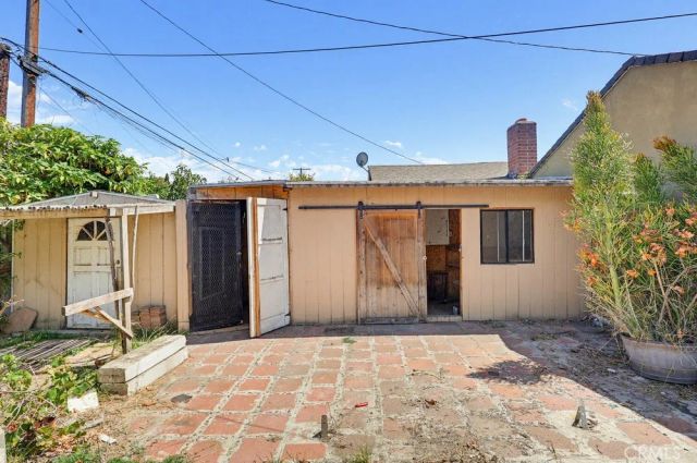 3324 Maine, Long Beach, CA 90806