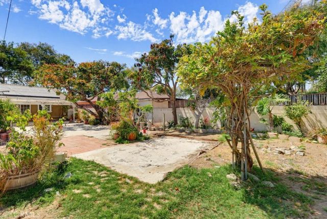 3324 Maine, Long Beach, CA 90806