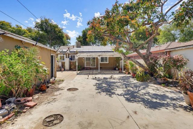 3324 Maine, Long Beach, CA 90806