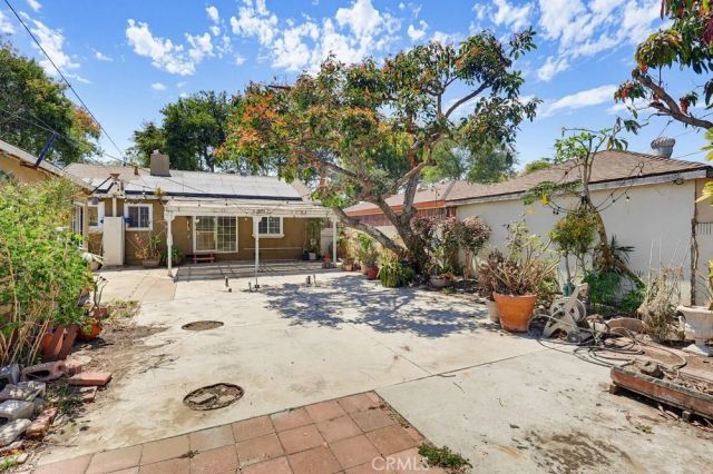 3324 Maine, Long Beach, CA 90806