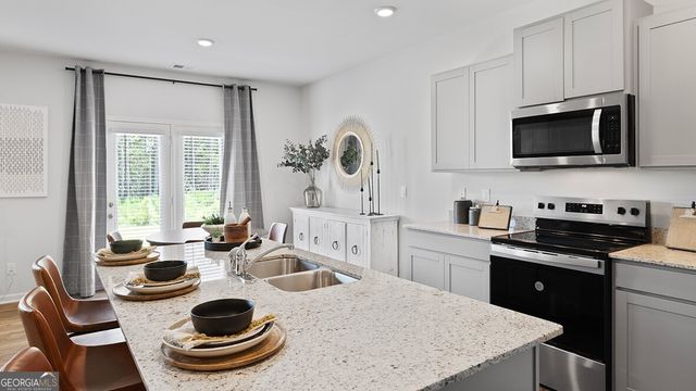 8188 Elkhorn Drive, Fairburn, GA 30213