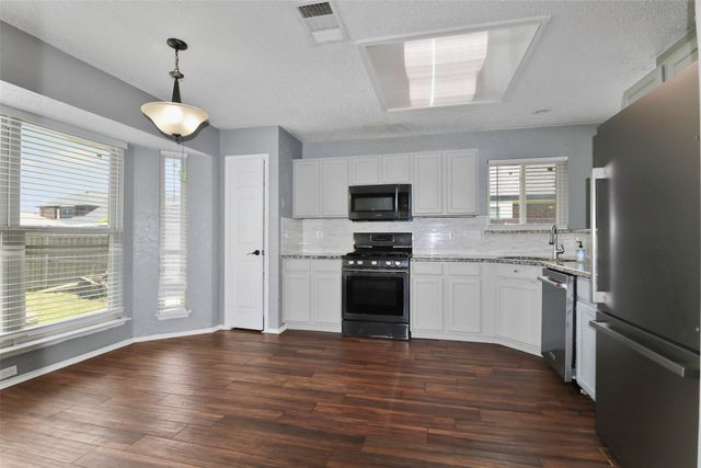 920 Micarta Drive, Mesquite, TX 75181