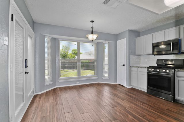 920 Micarta Drive, Mesquite, TX 75181