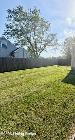 5411 Distler Ln, Louisville, KY 40258