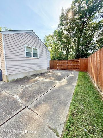 5411 Distler Ln, Louisville, KY 40258