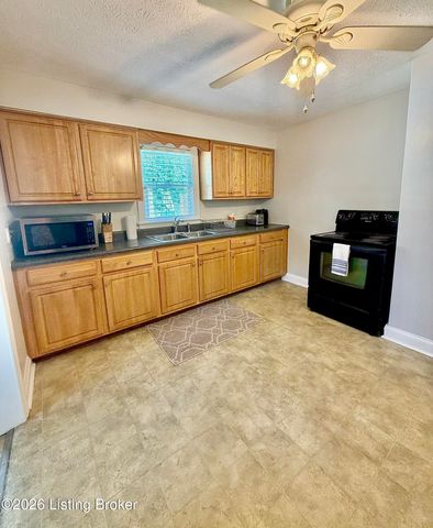 5411 Distler Ln, Louisville, KY 40258