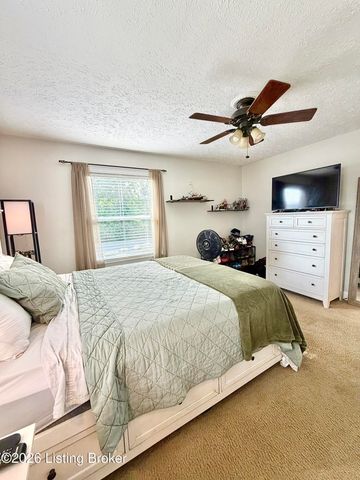 5411 Distler Ln, Louisville, KY 40258