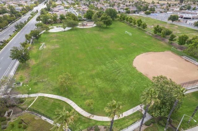 32151 Beaulieu Rd, Winchester, CA 92596