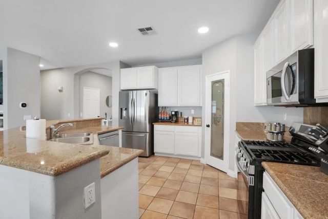 32151 Beaulieu Rd, Winchester, CA 92596