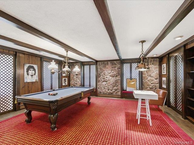 7 Stepping Stone Crescent, Dix Hills, NY 11746