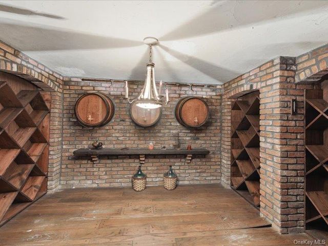 7 Stepping Stone Crescent, Dix Hills, NY 11746
