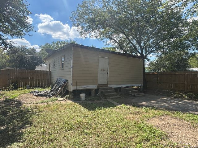 1019 CENTER ST, San Antonio, TX 78202