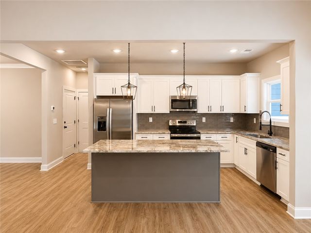 108 Apricot Lane, Westminster, SC 29693