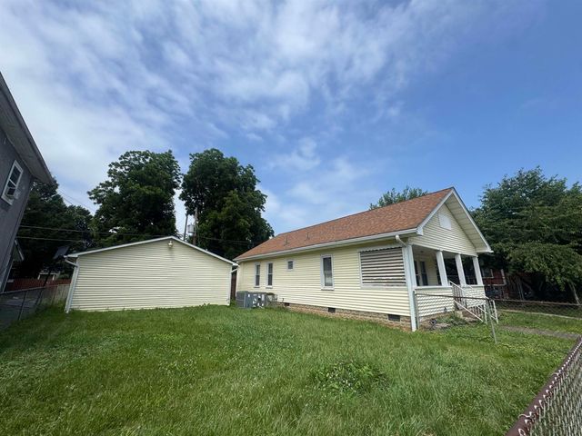 706 Gill Street, Huntington, WV 25701