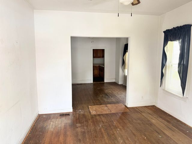 706 Gill Street, Huntington, WV 25701