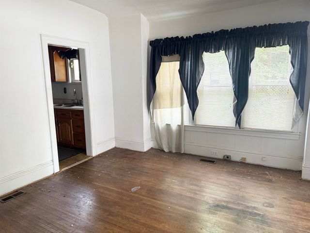 706 Gill Street, Huntington, WV 25701