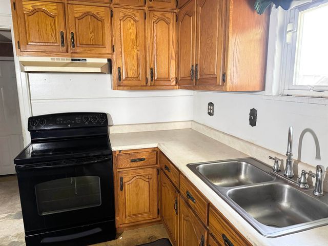 706 Gill Street, Huntington, WV 25701