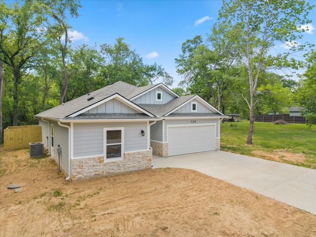 114 Granada Street, Payne Springs, TX 75156