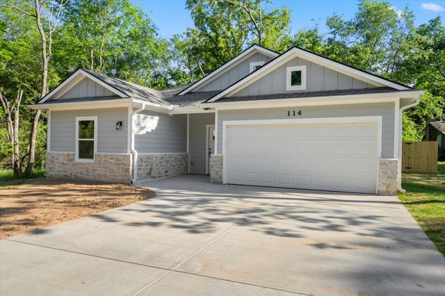 114 Granada Street, Payne Springs, TX 75156