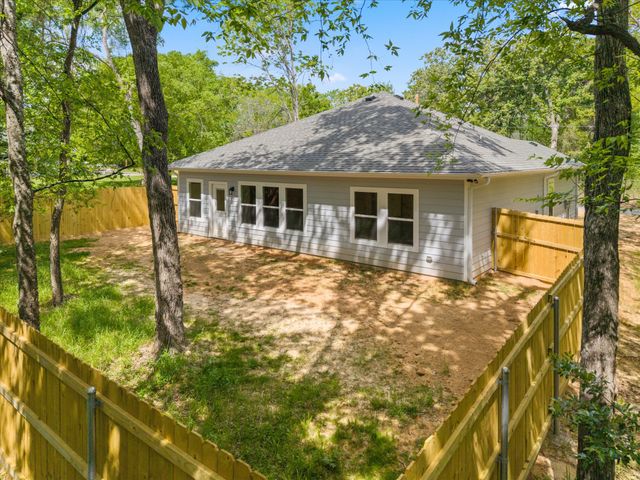 114 Granada Street, Payne Springs, TX 75156