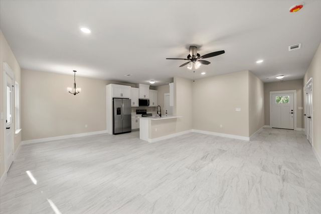 114 Granada Street, Payne Springs, TX 75156