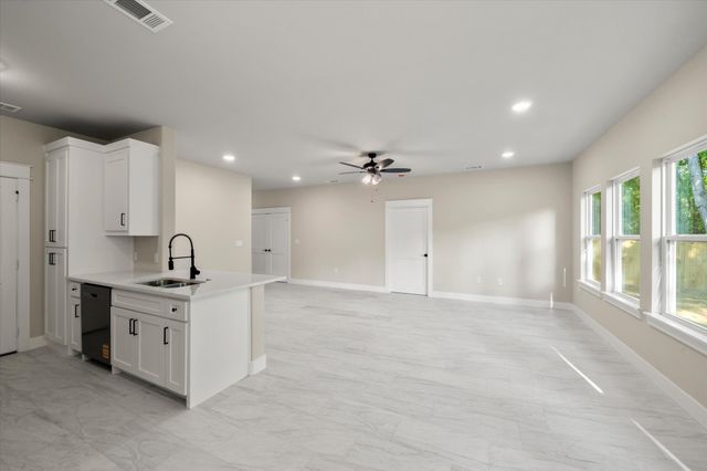 114 Granada Street, Payne Springs, TX 75156