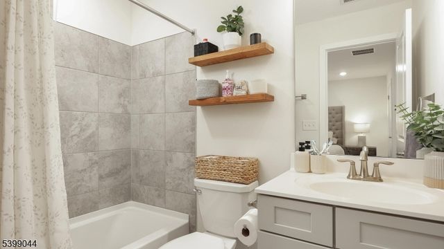 305 Saratoga Ct, Branchburg Twp., NJ 08876