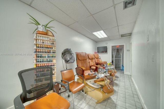Full-Service Beauty Salon For Sale In Sweetwater, Sweetwater, FL 33174