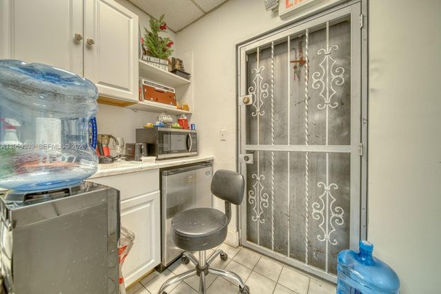 Full-Service Beauty Salon For Sale In Sweetwater, Sweetwater, FL 33174