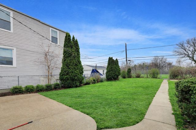 2227 Foster Street, Evanston, IL 60201