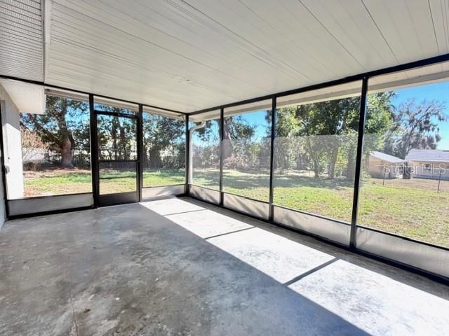 704 W 11TH AVENUE, Mount Dora, FL 32757