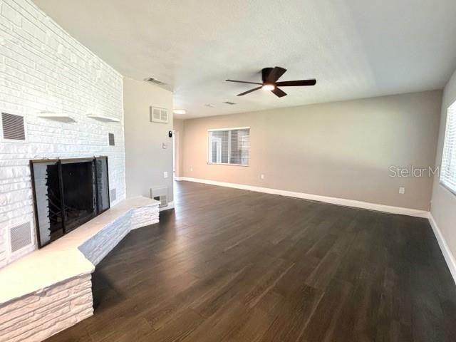 704 W 11TH AVENUE, Mount Dora, FL 32757