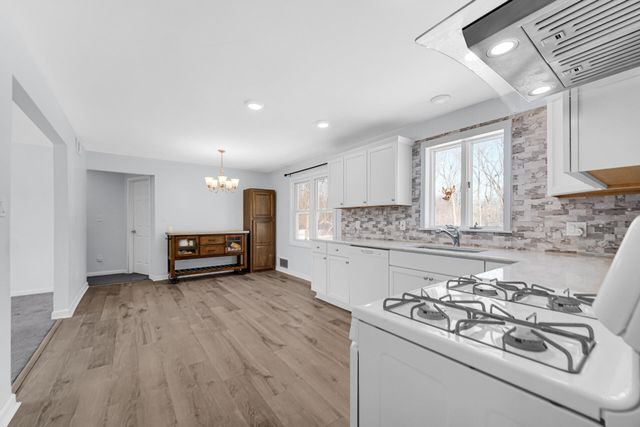 1125 In-49, Chesterton, IN 46304