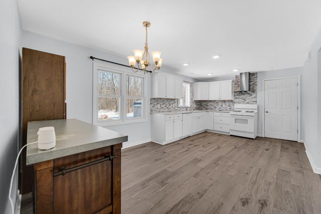 1125 In-49, Chesterton, IN 46304